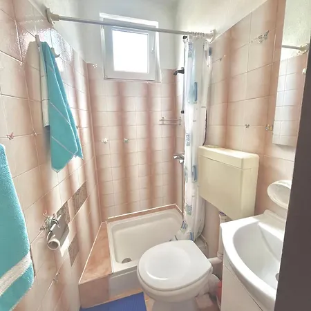 Apartment Happy In The Centre Of - Ugljan Island *
